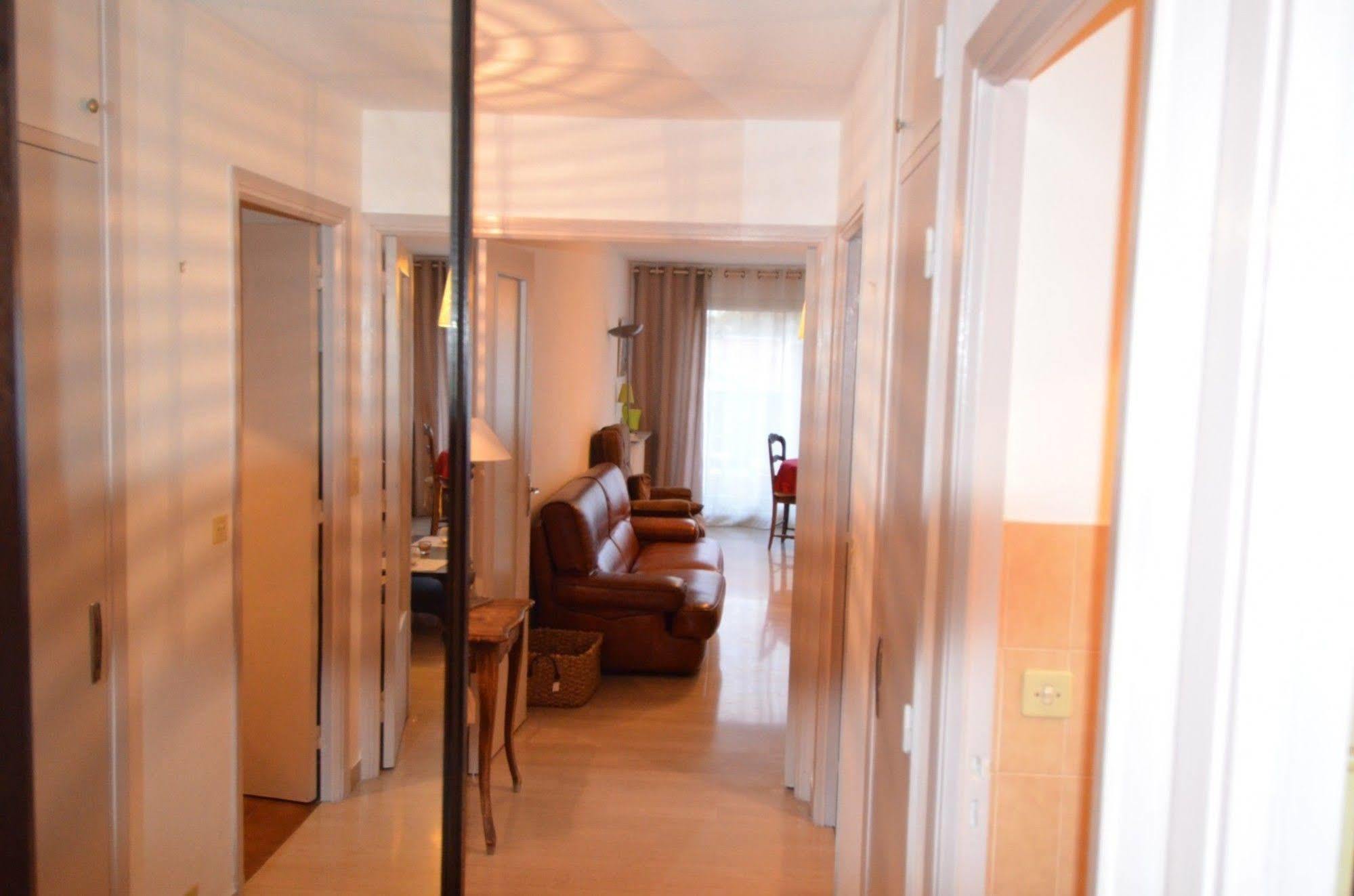Appartement 6 Personnes Avec Terrasse Le Port Nice Exterior foto