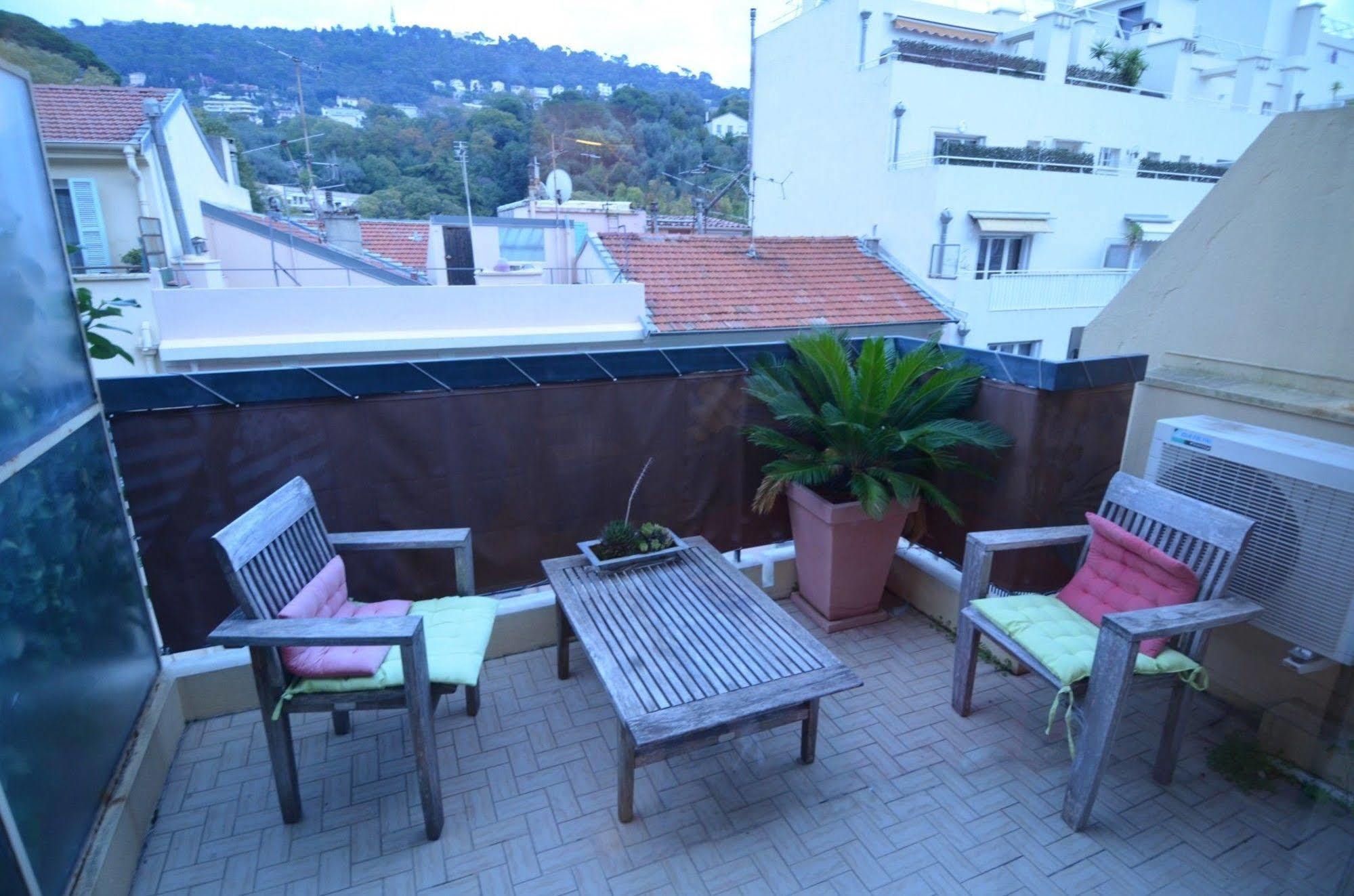 Appartement 6 Personnes Avec Terrasse Le Port Nice Exterior foto