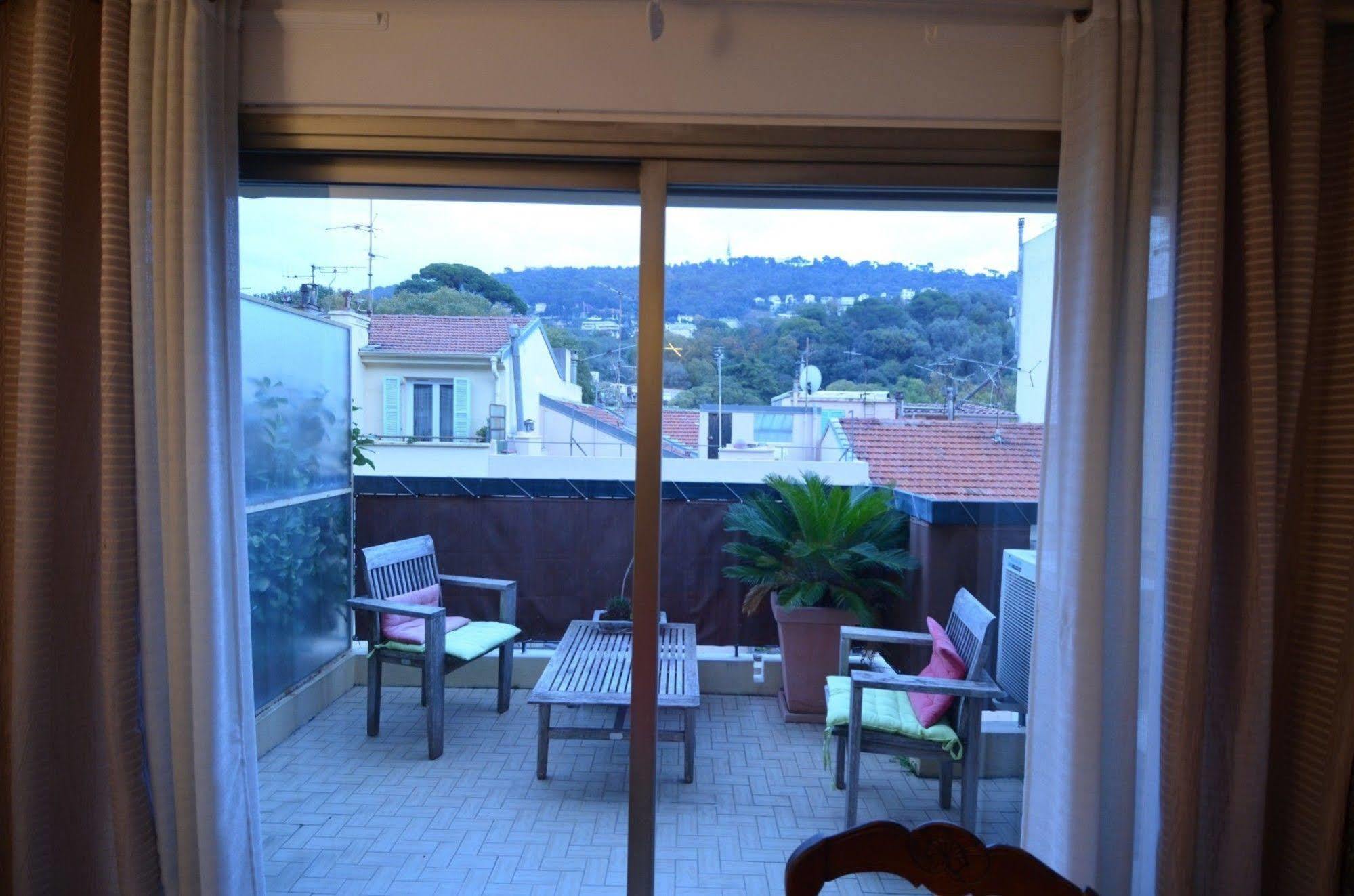 Appartement 6 Personnes Avec Terrasse Le Port Nice Exterior foto